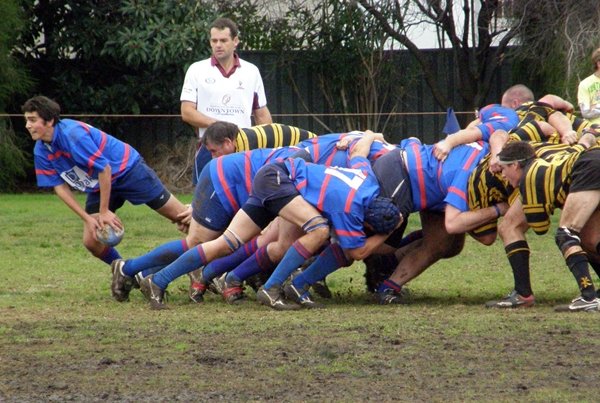 190708 3rd grade Jason Leonardis passing from base of scrum